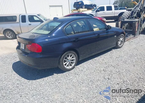 2010 BMW 328I xDrive z USA, uszkodzony, nr VIN WBAPK5C52AA653581